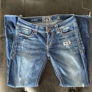 Buckle Black destroyed cropped jeans